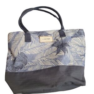 Dakine 18L Beach Tote zippable